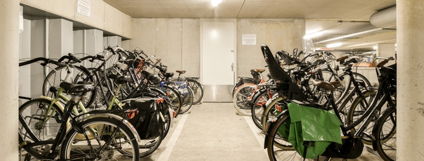 ¿Es posible aparcar bicis en plazas de garaje de la comunidad?