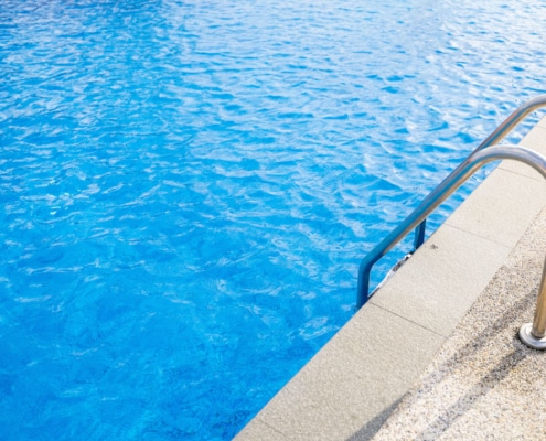 Normativa y seguridad en piscinas comunitarias