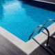 ¿Qué seguros necesita una comunidad con piscina comunitaria abierta todo el año?